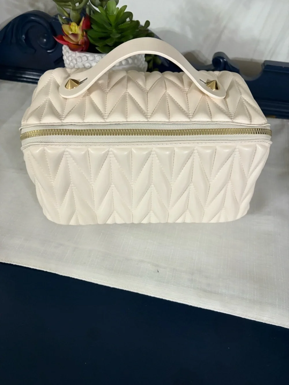 Quilted Handle Cosmetic Case - Cream - Picture 7 of 9